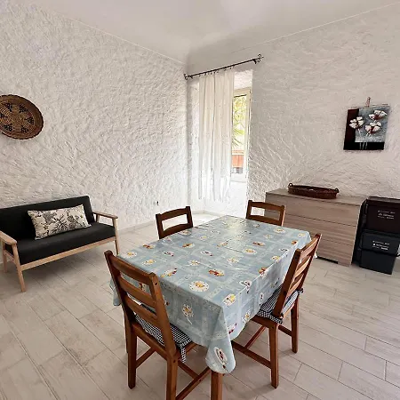 Murphy - Maggior Leggero Trilo Apartment *