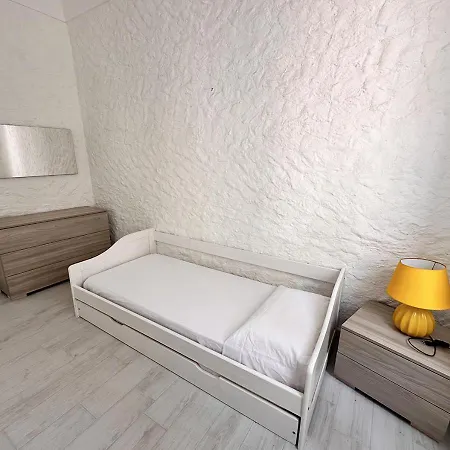 Murphy - Maggior Leggero Trilo Apartment La Maddalena (Sassari)